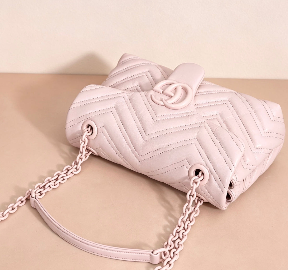 GUCCI GG Marmont Small Shoulder Bag